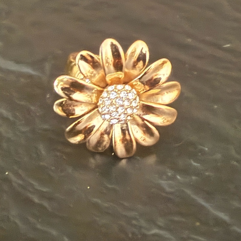 kate spade Gold Floral Ring with Crystal Center
